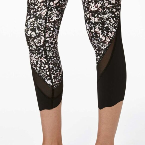 Lululemon Wunder Under Crop II leggings - Sz 4 or 6 - Picture 2 of 9